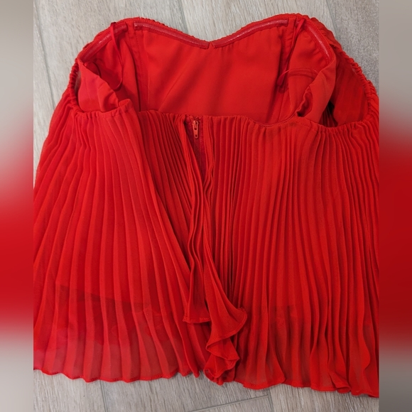 Red Strapless Sweetheart Chiffon Top - Picture 2 of 5